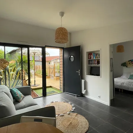 Apartmán Uhaina , Petit Coin De Paradis *